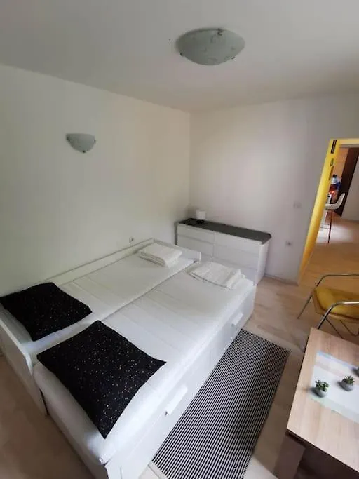 Apartment Pula 0*,  Croatia